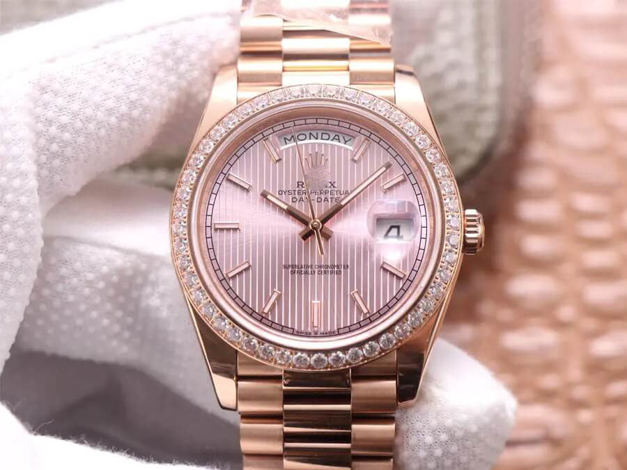 DAY DATE M228345RBR-0010 EW FACTORY DIAMOND-SET BEZEL